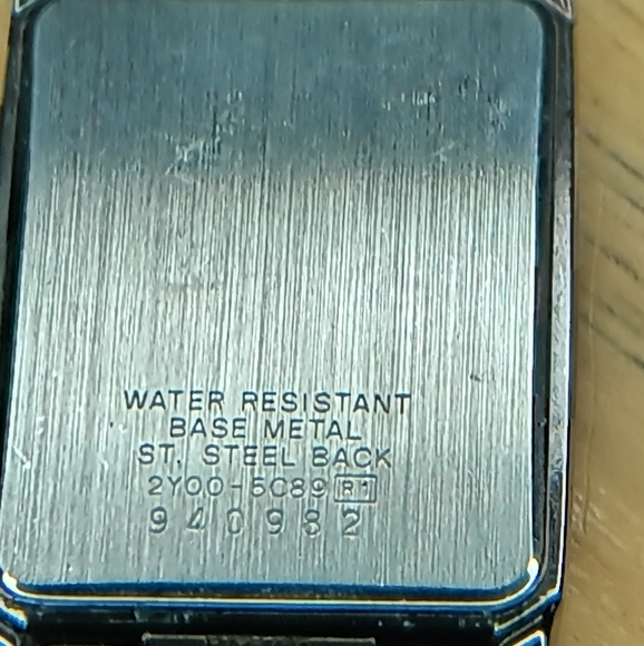 X Seiko Men's Quartz Two tone Gold and gun metal black case and bracelet SS back - Picture 6 of 10